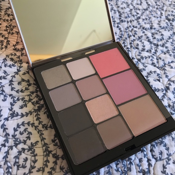 laura mercier blush palette